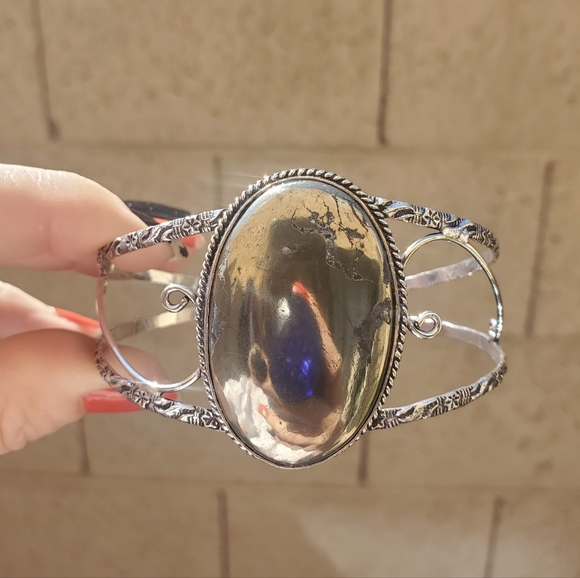 New Pyrite Silver Cuff Bracelet. - Picture 9 of 13